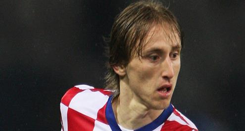 مودريتش: أحلم بالبقاء في ريال مدريد 